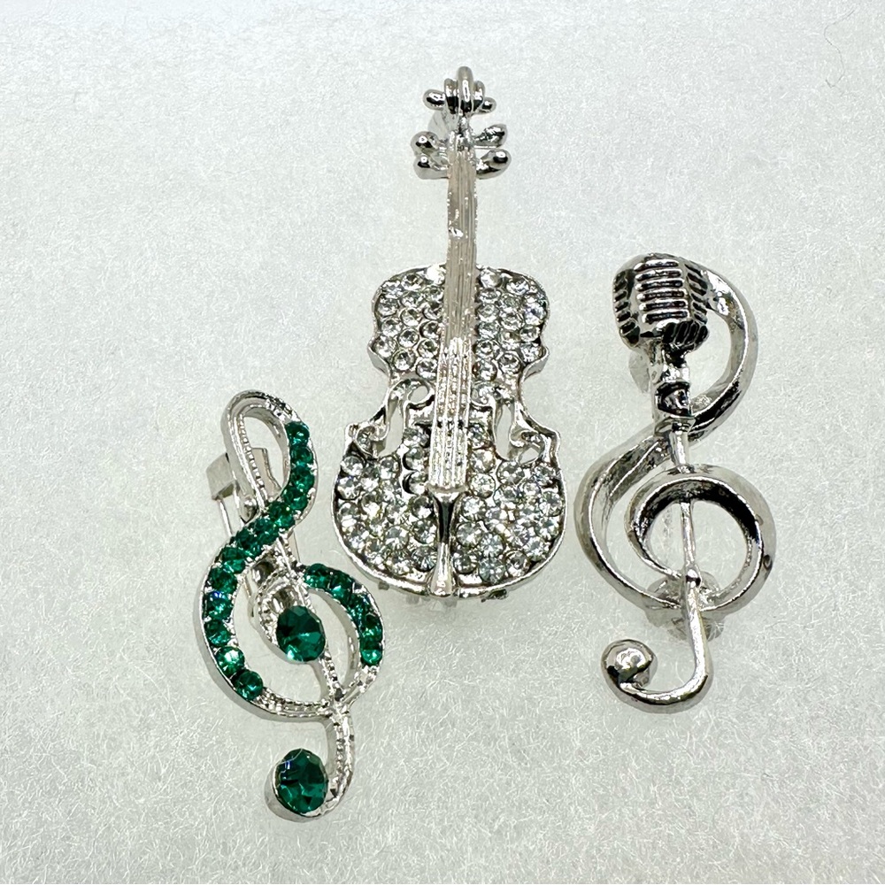 NWOT - Elegant Silver and Green Brooch Set